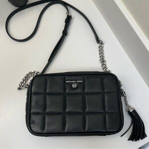 MICHAEL Michael Kors Jet Set Charm Medium Camera Bag Quilted Black Leather